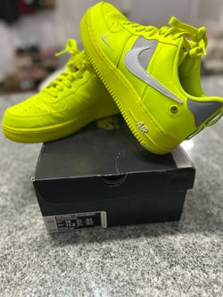 Air Force 1 overbranding