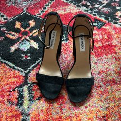 Black Steve Madden heels. Size: 8.5