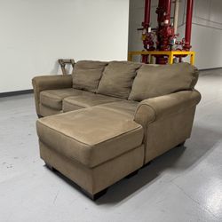 Sectional $400 - Free Delivery 