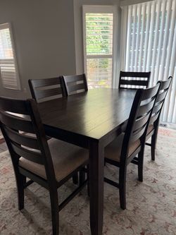 Dining Table with 6 Chairs