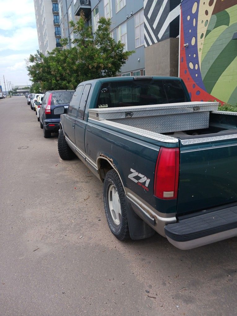 1998 Chevrolet Silverado Truck