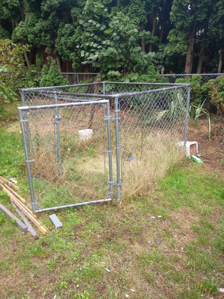 Dog Running Cage