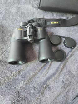 Nikon Aculon Binoculars with Strap and Caps