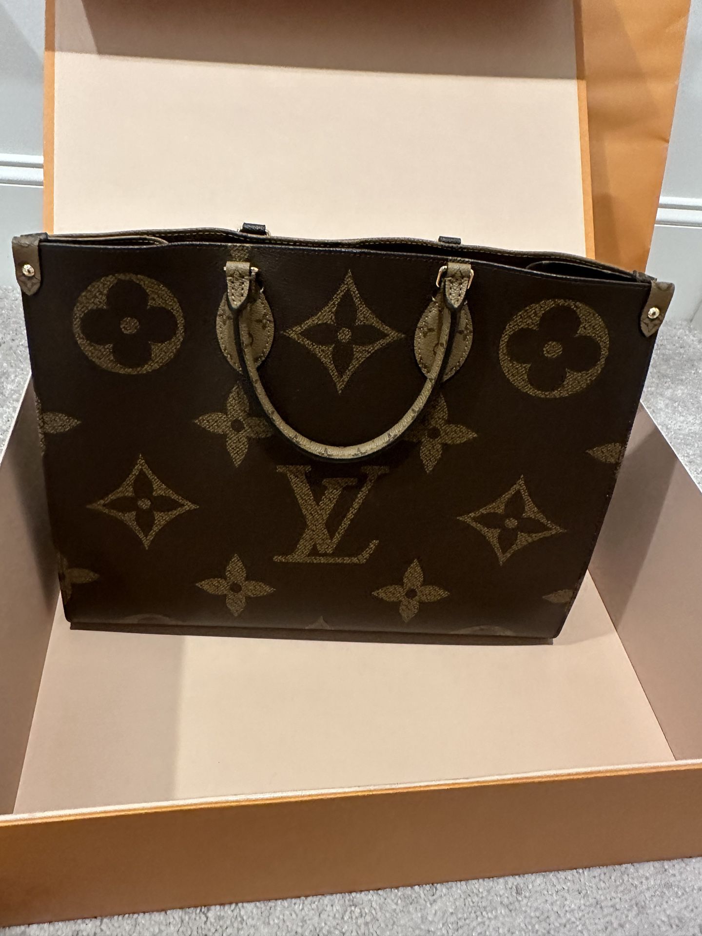 Louis Vuitton On The Go GM Bag