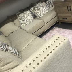 Sectional With Pillows 