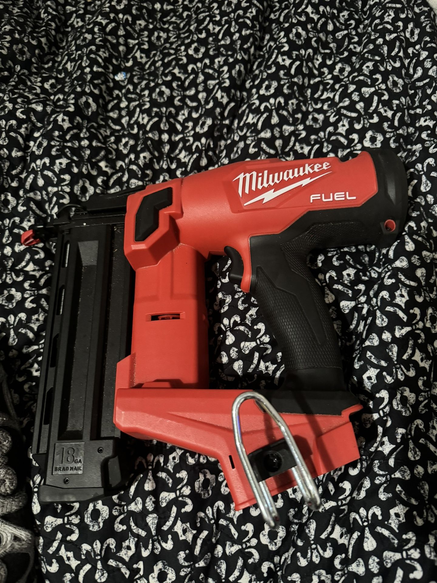 Milwaukee Fuel M18 18 Gauge Brad Nailer