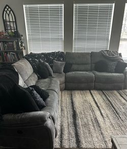 Electric reclining sectional