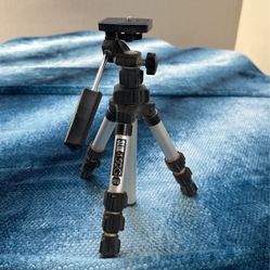 Small Slik 450G Tripod