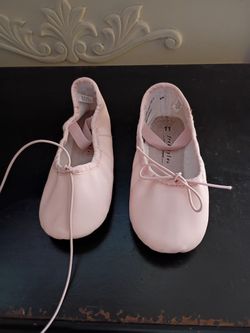 ($15 sz.11) Ballerina Shoes (sz.11)