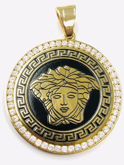 14k Gold Filled Finish Medusa Chain and pendant