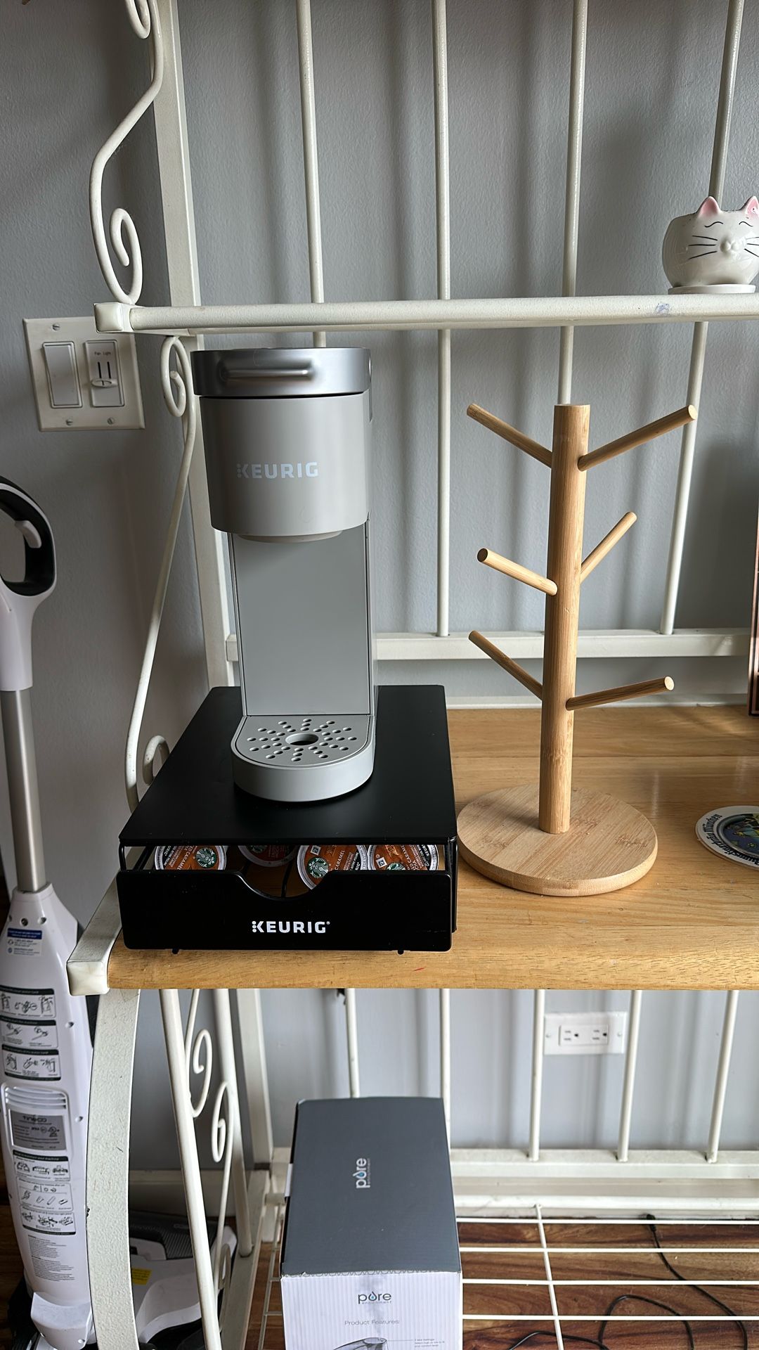 Keurig For Sale With Coffee Mug Holder And Pods Organizer!