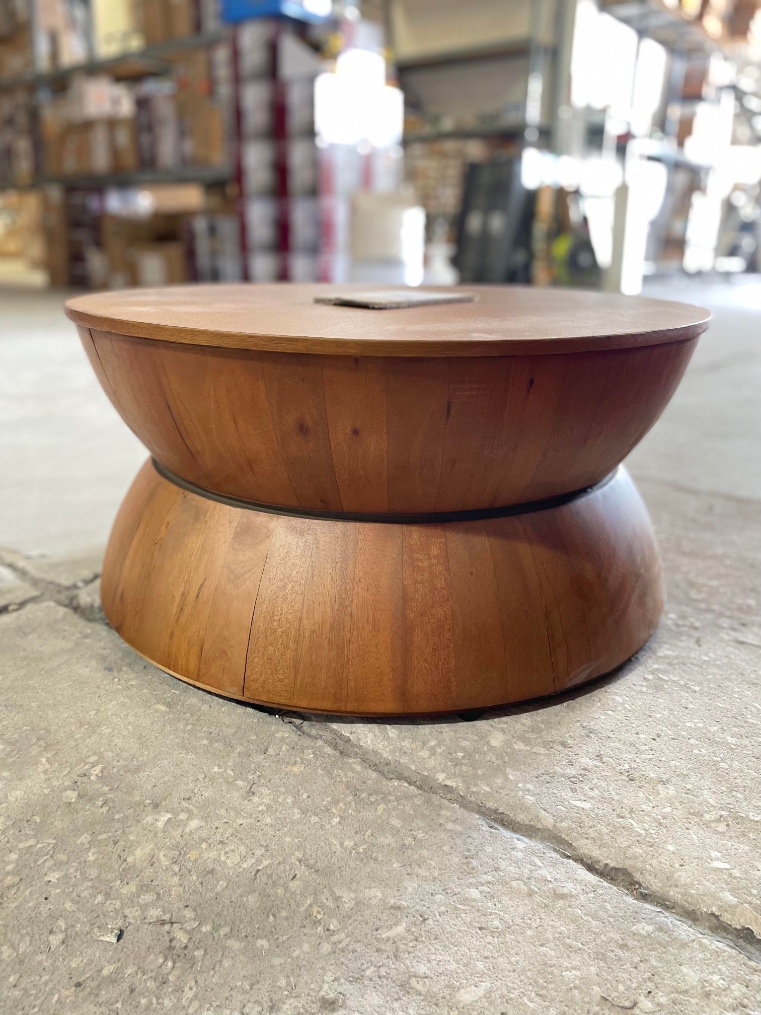 Prisma round online wood accent table