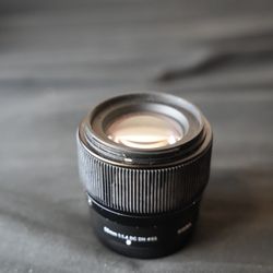 Sigma 56mm F1.4
