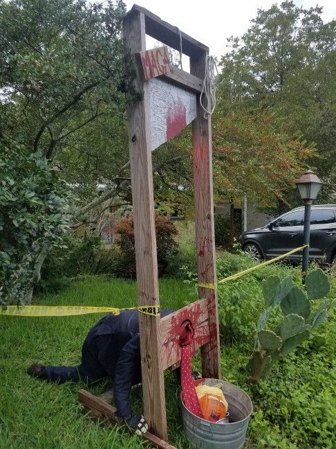 Life-Size Guillotine