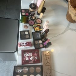 Makeup 