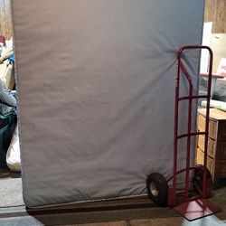 FREE QUEEN SIZE BOX SPRING 