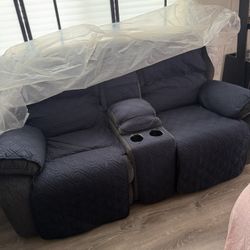 Double  Reclining Power Loveseat W/Console