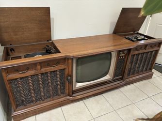 1960’s Vintage TV Console
