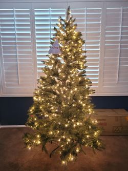 New 6.5ft Pre-Lit Christmas Tree 🎄