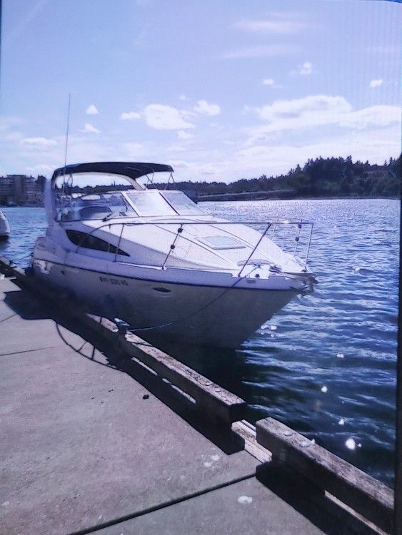 2005 Bayliner Cruiser 285