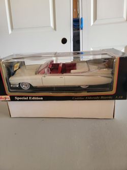 Maisto Cadillac El Dorado Biarritz 1:18 Die Cast Metal in Box