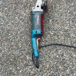 Makita Heavy Duty Grinder 