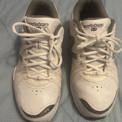 Brand New New Balance 519 Sz 10 4E