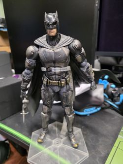Play Arts Kai Justice League Tactical Suit Batman