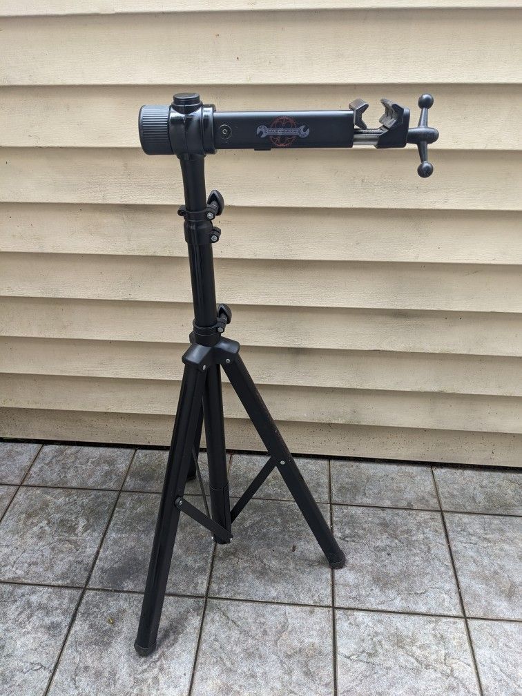 Ultimate Adjustable Bike Repair Stand - Portable, Adjustable Clamp, Heavy Duty - Cannondale, Trek, Specialized, etc (MSRP $250)
Works perfectly