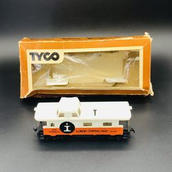 Tyco Illinois Central Gulf 8-Wheel Train Caboose ICG No. 327Z HO Scale with Damaged Box USED