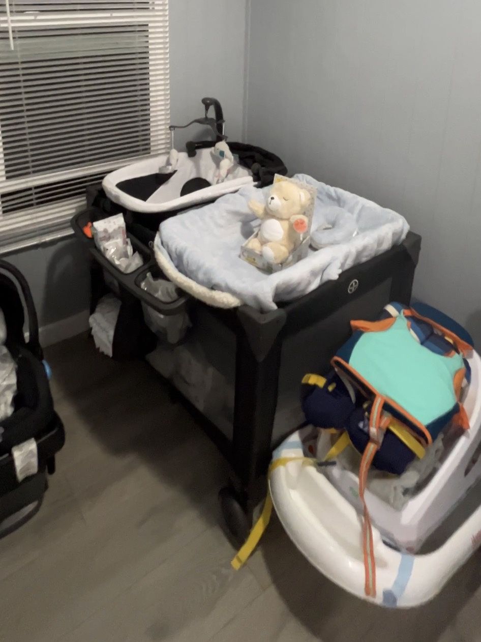 Bassinet 4 in 1 