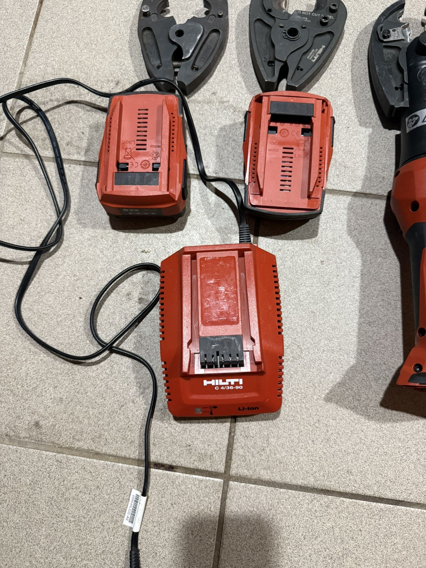 Hilti NU54-A Cordless Hydraulic Press Tool Kit