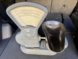 Vintage Toledo Honest Weight Scale