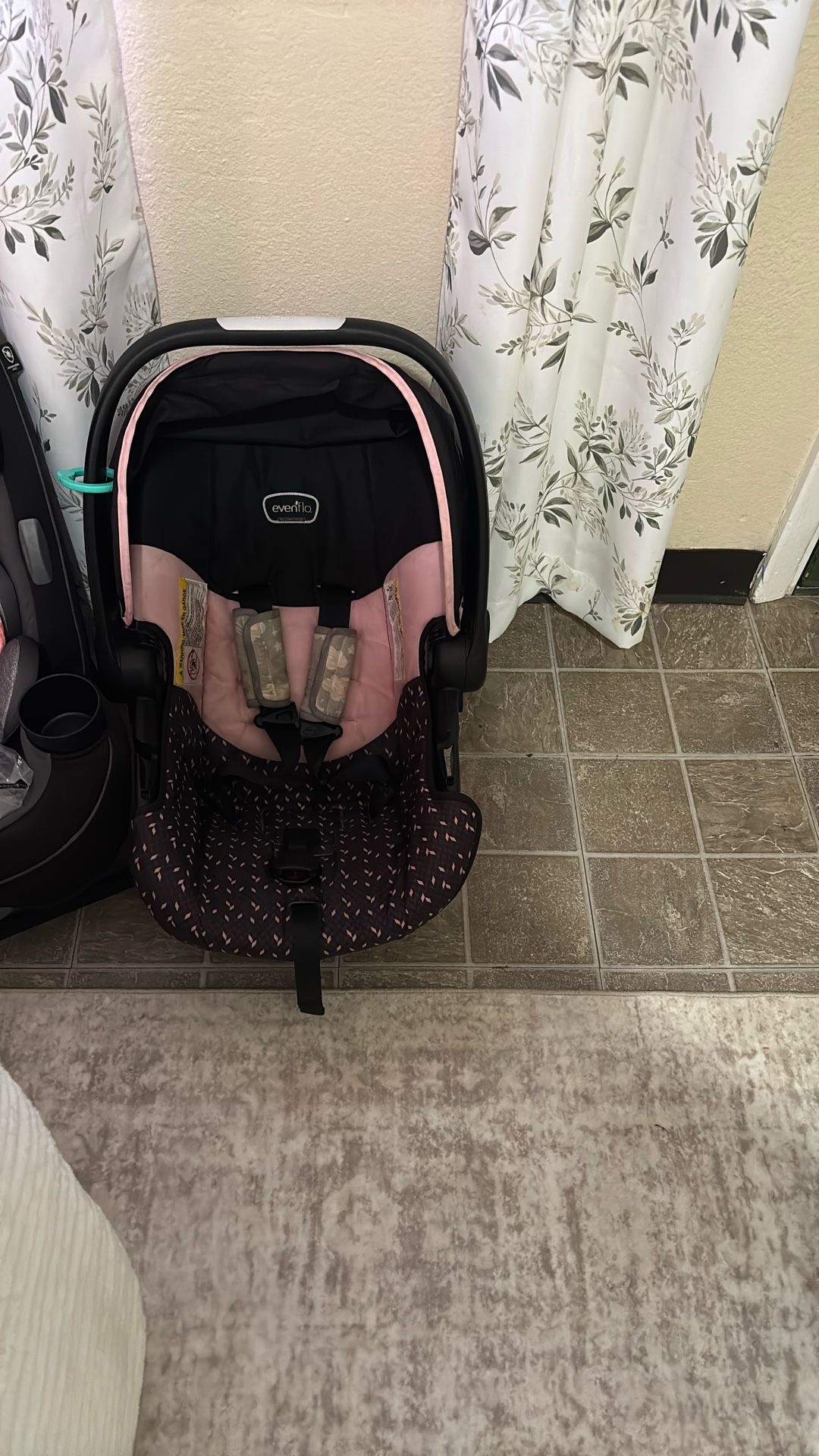 Even Flo Pink And Black Infant Car seat