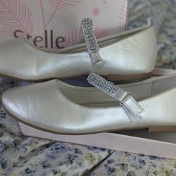 Girl's Dress Shoes for the First Communion, Wedding, Formal Occasion.