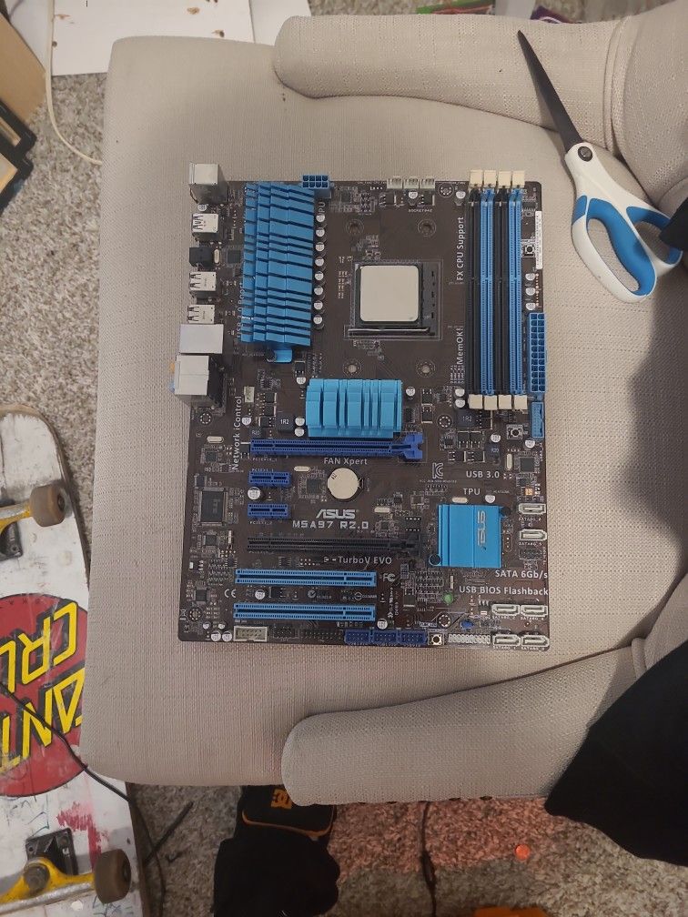 Motherboard Asus M5a97 With Cool Master Heat Defuser And Fan Also 4 Ripjaw X Ram