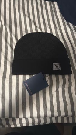 Black beanie