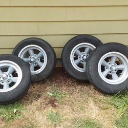 Set Of 4 American Racing Grey Centers Chevy