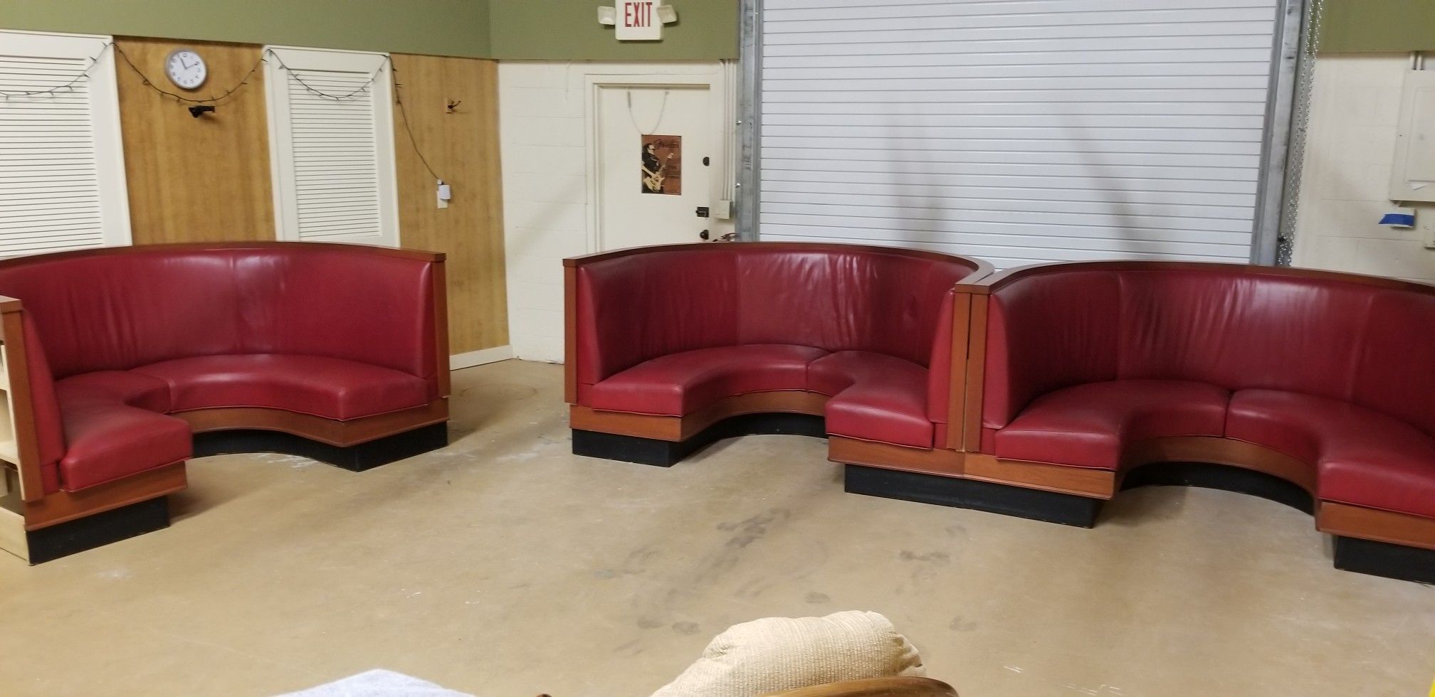Half circle restaurant booth
