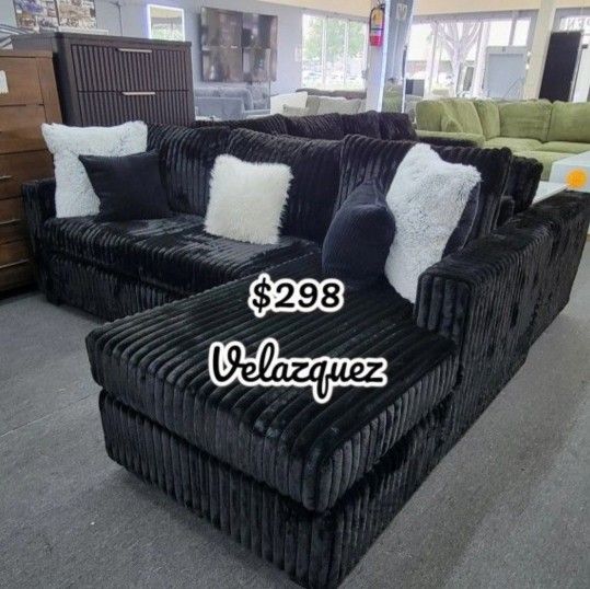 ✅️✅️2 pc black fur like wide welt corduroy sectional sofa with chaise✅️✅️