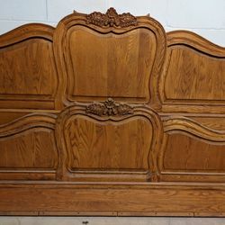 Oakwood Furniture Vintage 5 Piece King Bedroom Set Negotiable