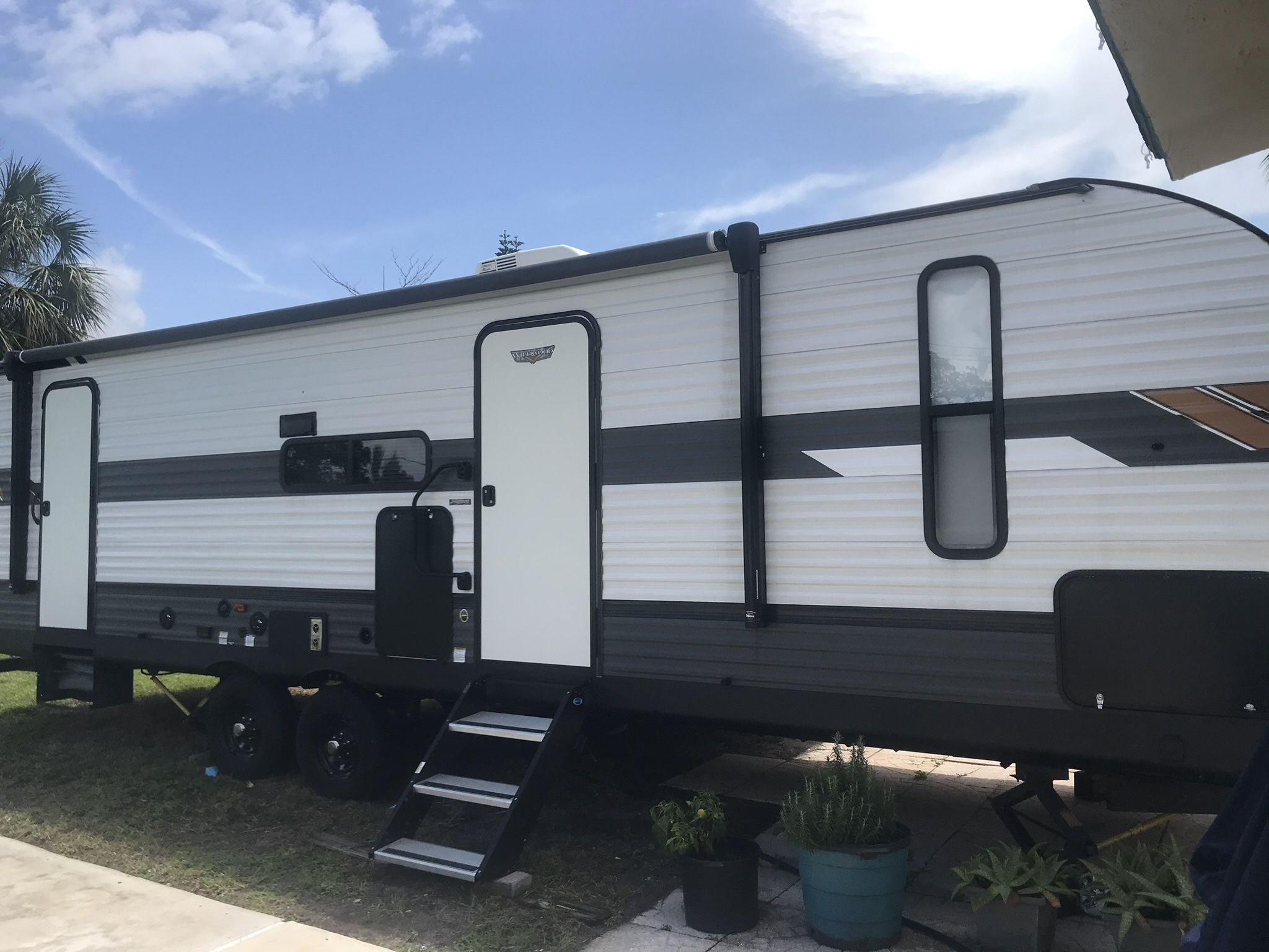 2021 Forest River Wildwood 26ft Camper