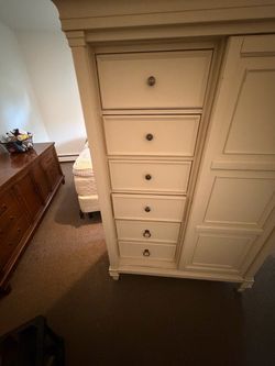 Armoire closet
