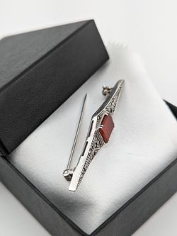 VINTAGE 6.58gr Sterling Silver Red Carnelian Marcasite Art Deco Style Pin Brooch