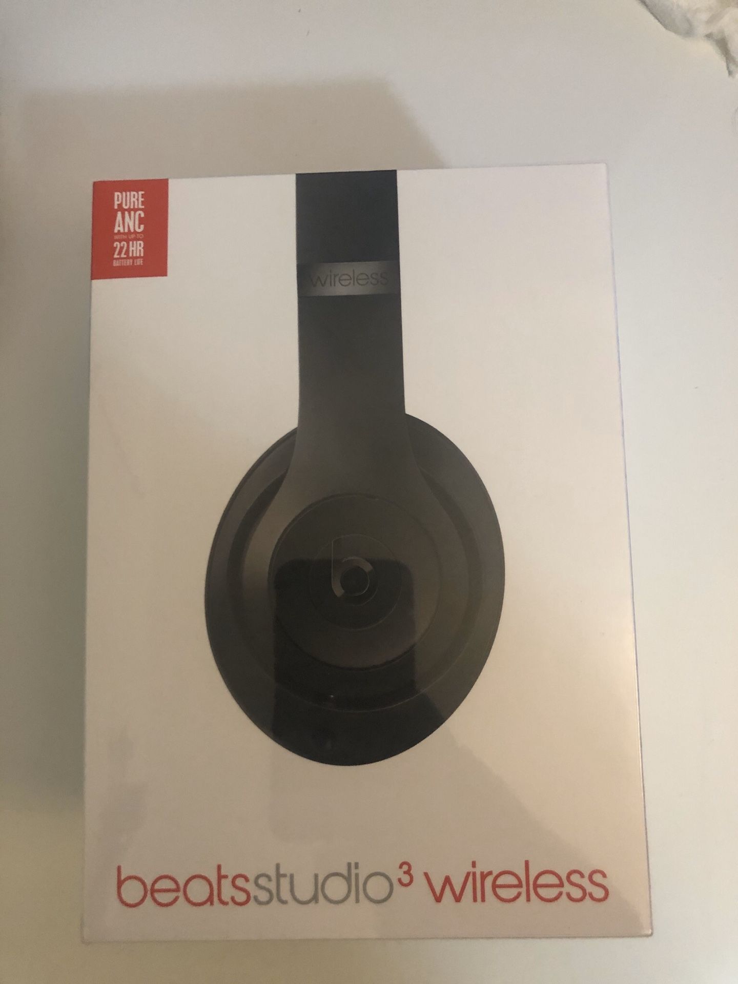 Beats Studio 3 Wireless ( BRAND NEW )