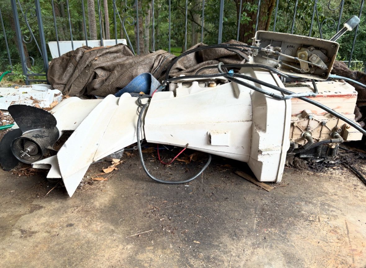 Evinrude/Johnson Outboard Motor – For Parts Only