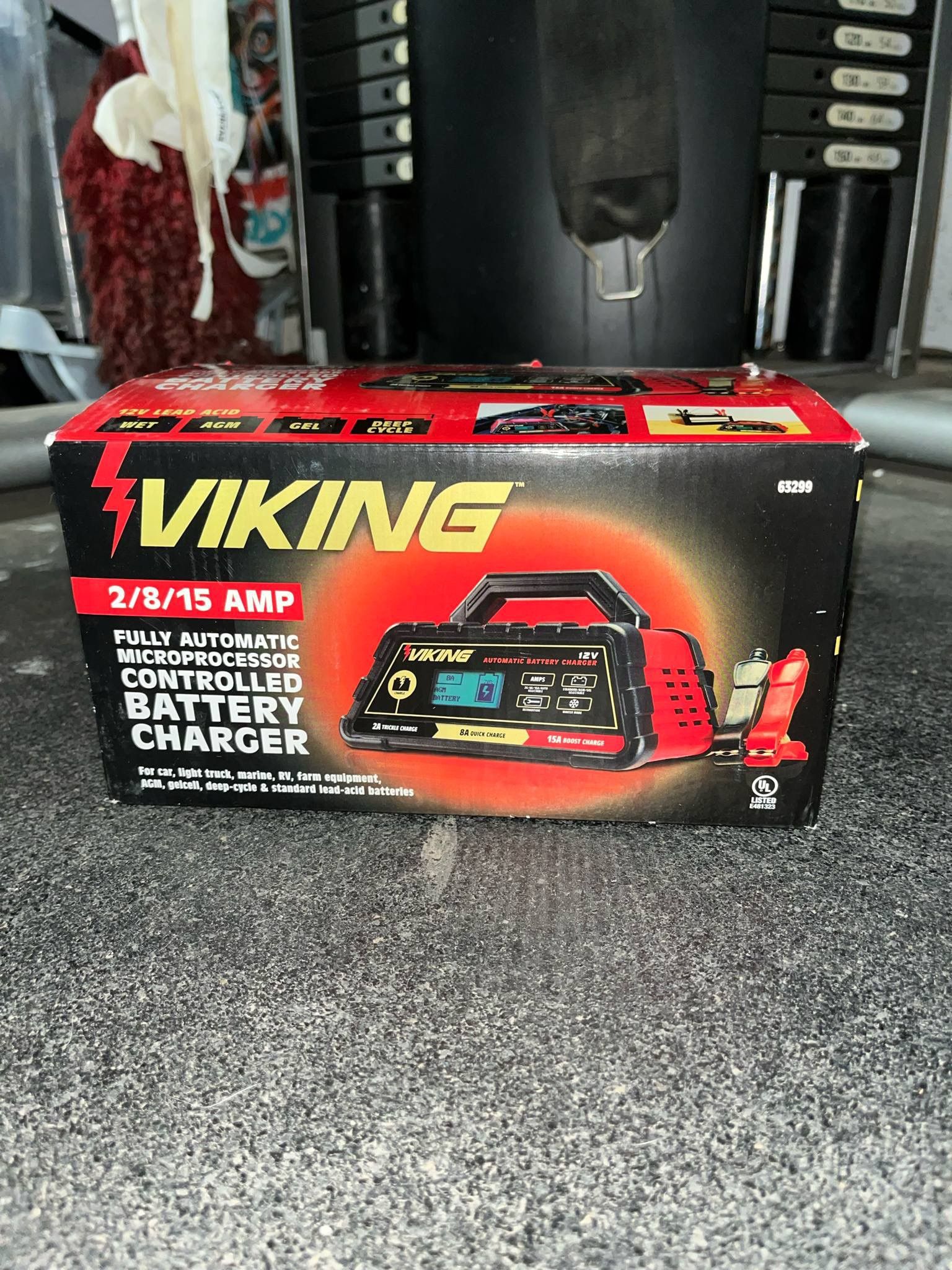 VIKING 2/8/15 Amp Automatic Microprocessor-Controlled Battery Charger