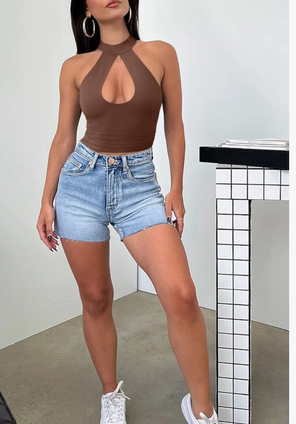 SMALL BROWN Women's Sexy Criss Cross Halter Neck Crop Tops Trendy Sleeveless Y2K Nightout Clubwear Going Out Tops