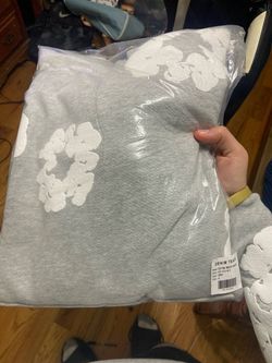 Denim Tear Size Small