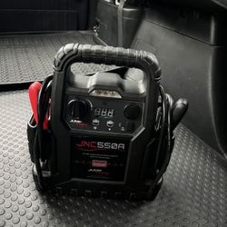 Jump Starter Air Compressor Power Bank Jump-N-Carry JNC550A 